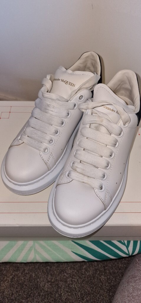 alexander mcqueen size 2
